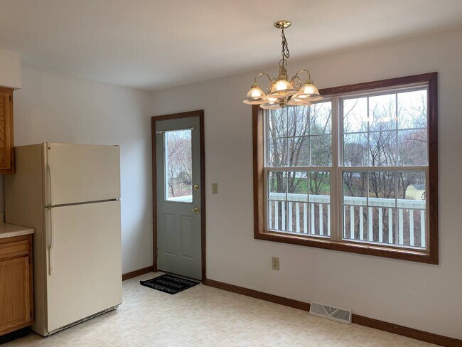Building Photo - 35 Woodin Rd