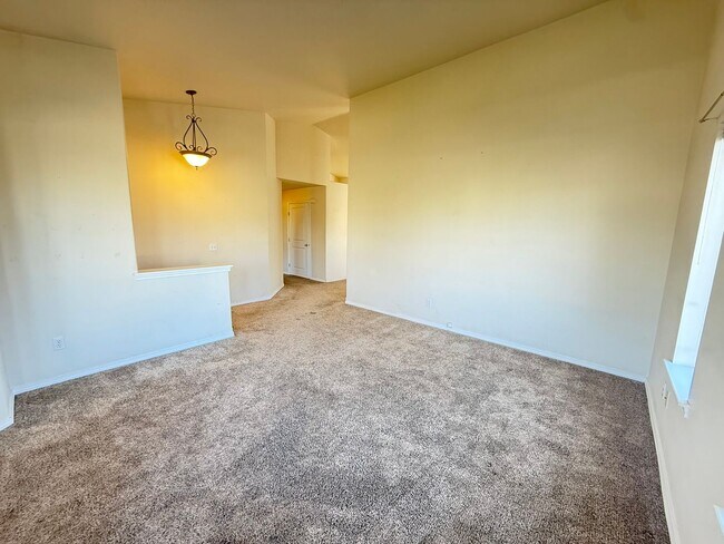 Foto del edificio - 3 Bedroom, 2 Bath Home Available!