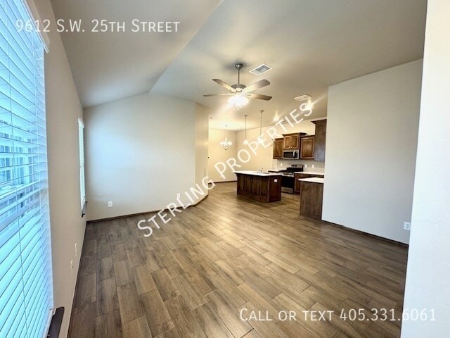 Foto del edificio - 9612 SW 25th St