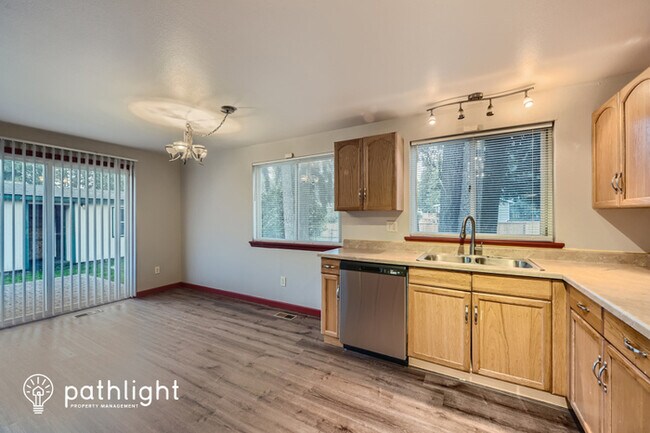 Foto del edificio - 2326 Cherokee Blvd, Puyallup, WA, 98374