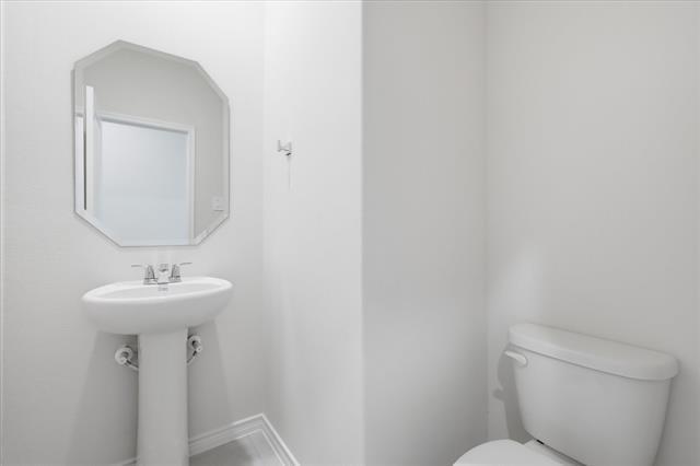 Building Photo - 905 Collegiate Dr