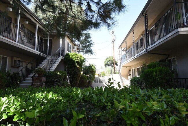 Foto del edificio - 10834 Bloomfield St