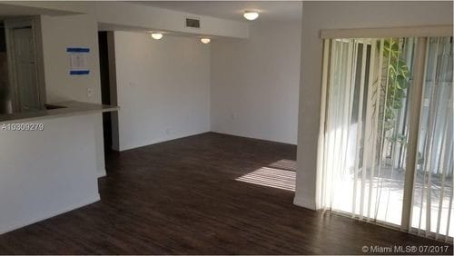 Building Photo - 8851 NW 110th Pl