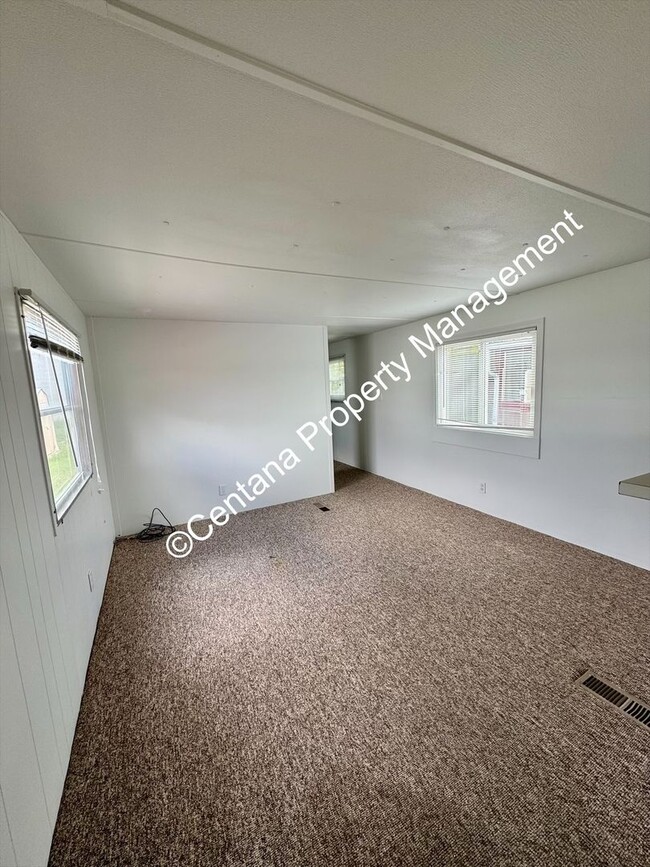 Building Photo - 2 bedroom in the Cobban Courts!