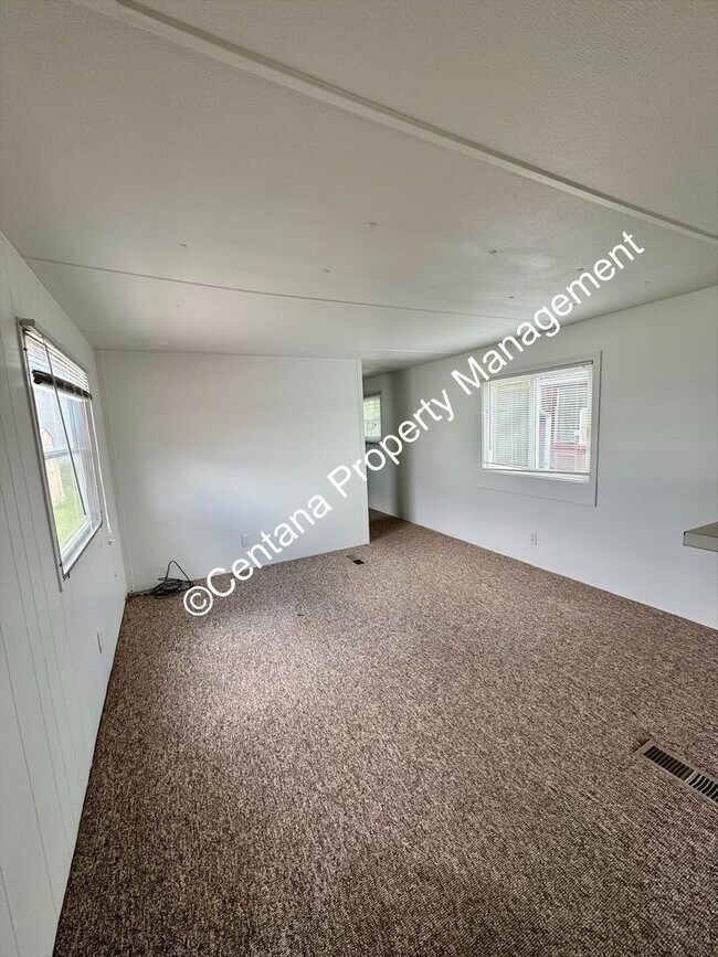 Foto del edificio - 2 bedroom in the Cobban Courts!