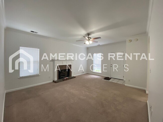 Foto del edificio - 5303 Cottage Ln