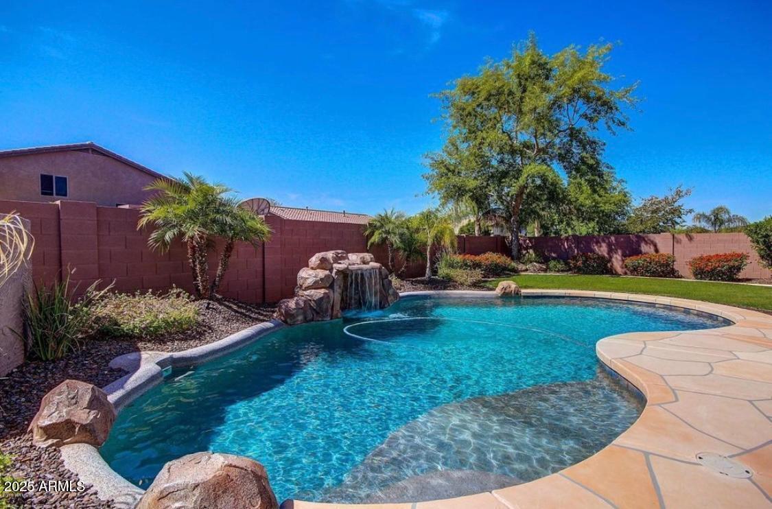 Foto principal - 2205 W Gambit Trail