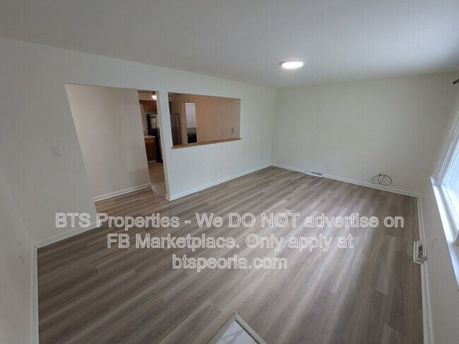 Foto del edificio - 622 W Laclaire Ln