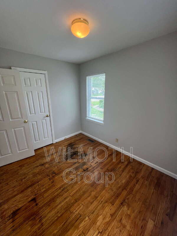 Building Photo - 5819 Greenfield Ave