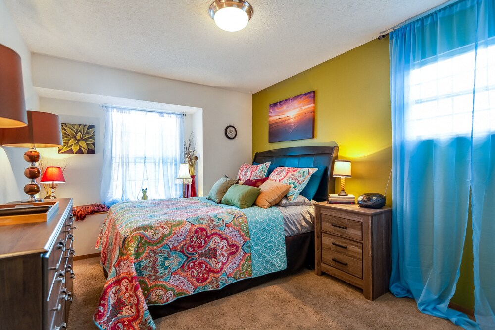 The Retreat at Woodridge Apartments Apartments Lenexa, KS