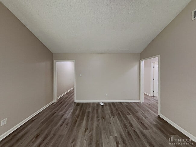 Building Photo - 18927 Jodywood Dr