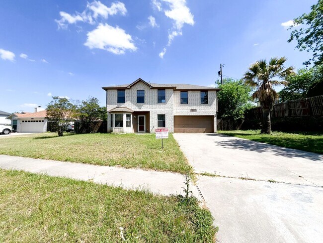 Foto del edificio - Available NOW!!!! Gorgeous 2 story, 3 bedroom, 2.5 bath, 2 car garage home with garage door opene...