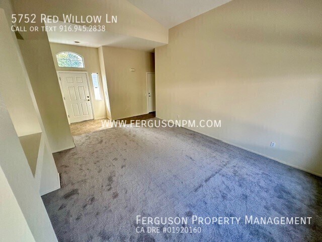 Building Photo - 5752 Red Willow Ln