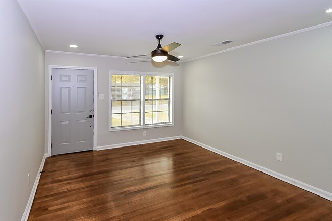 Building Photo - 1776 Tahiti Ln