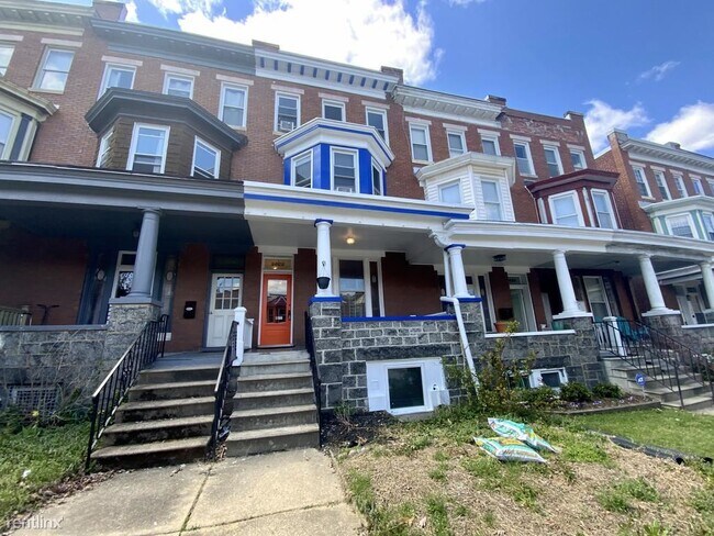 Foto del edificio - 5 br, 3 bath Townhome - 3020 Guilford Avenue