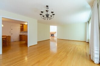 Building Photo - 908 Glennan Dr