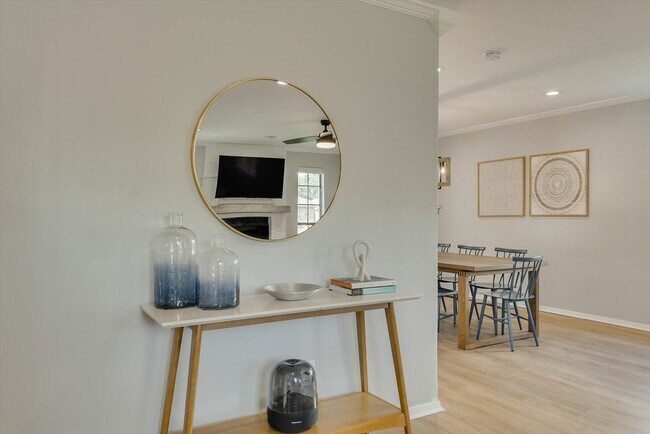 Foto del edificio - 3209 Sailmaker Ln