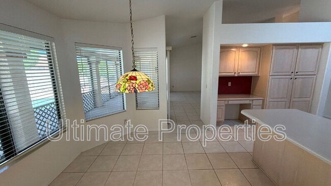 Building Photo - 9716 W Escuda Dr