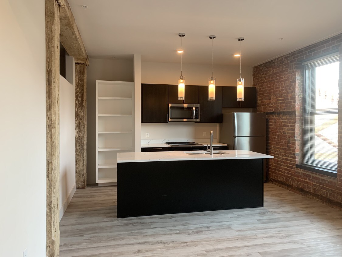 Foto principal - 321 Adams St