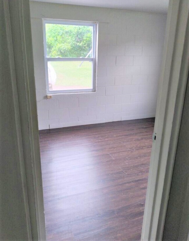 Building Photo - 3062 Howell Ct