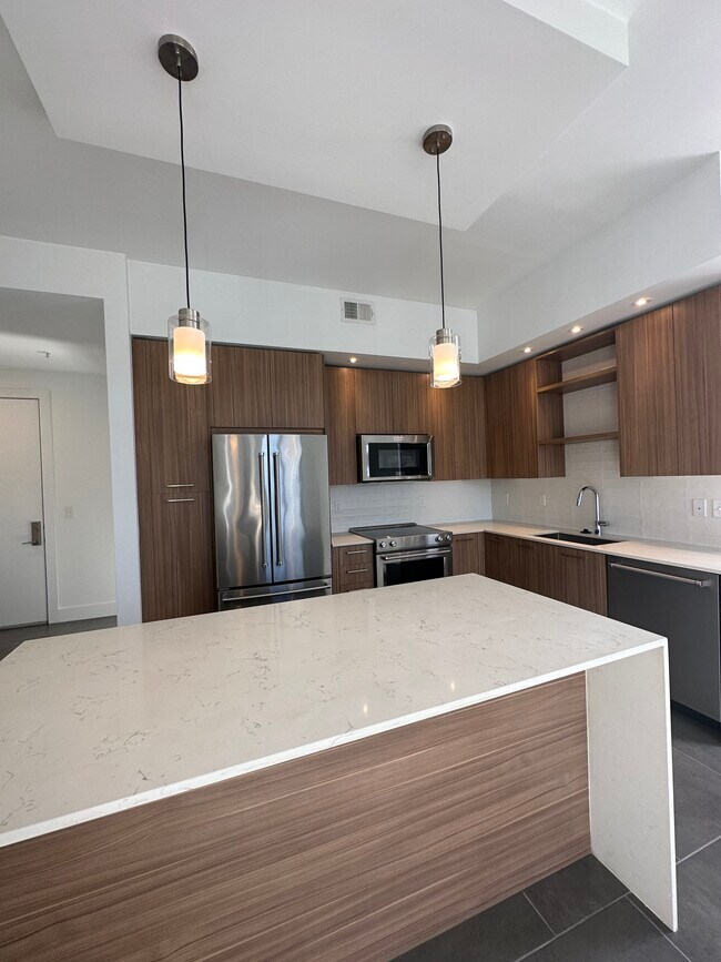 Foto del edificio - 137 NE 25th St