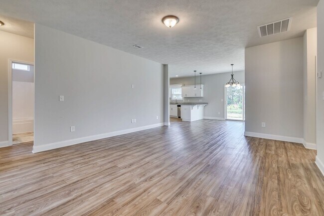 Foto del edificio - 340 Fox Haven Dr