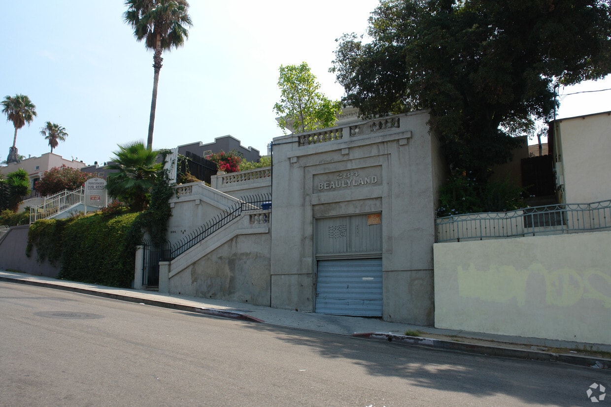 Building Photo - 284 S Coronado St