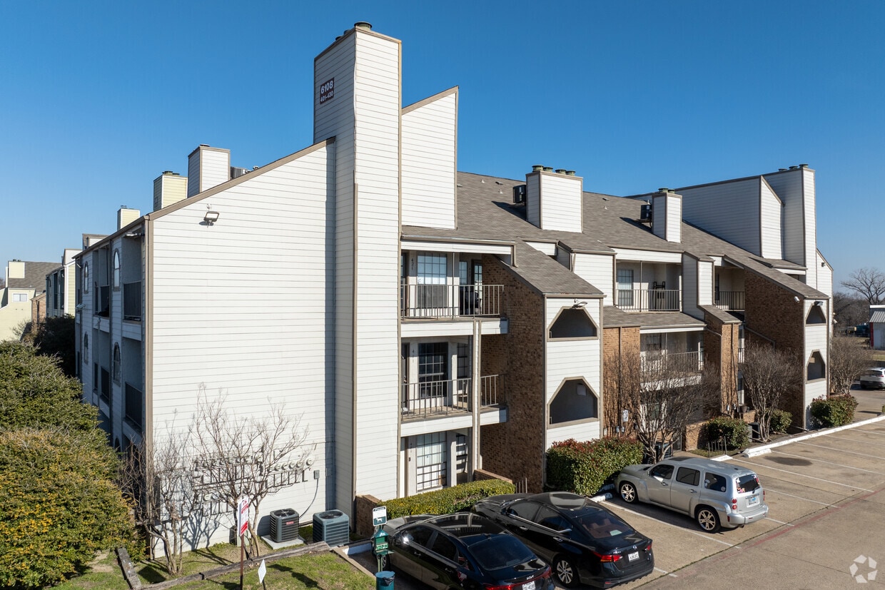 Primary - Sable Ridge Condominiums