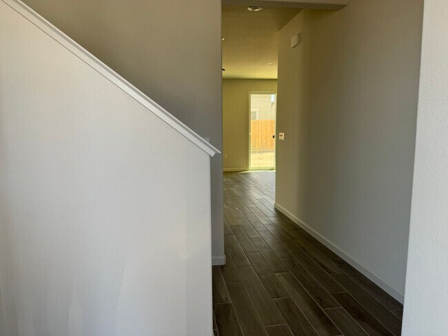 Foto del edificio - Brand new all electric solar home!