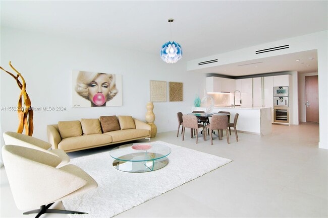 Building Photo - 10201 Collins Ave