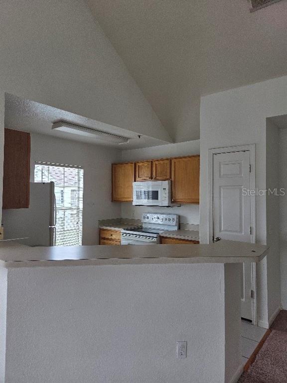 Foto del edificio - 9165 Lee Vista Blvd