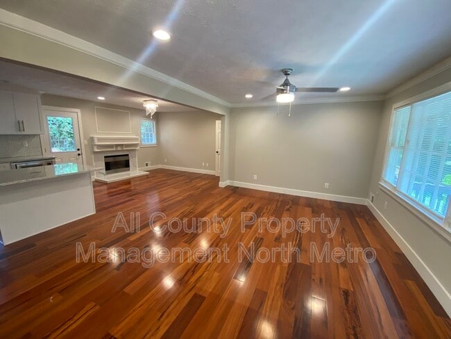Foto del edificio - 105 Paris Ln