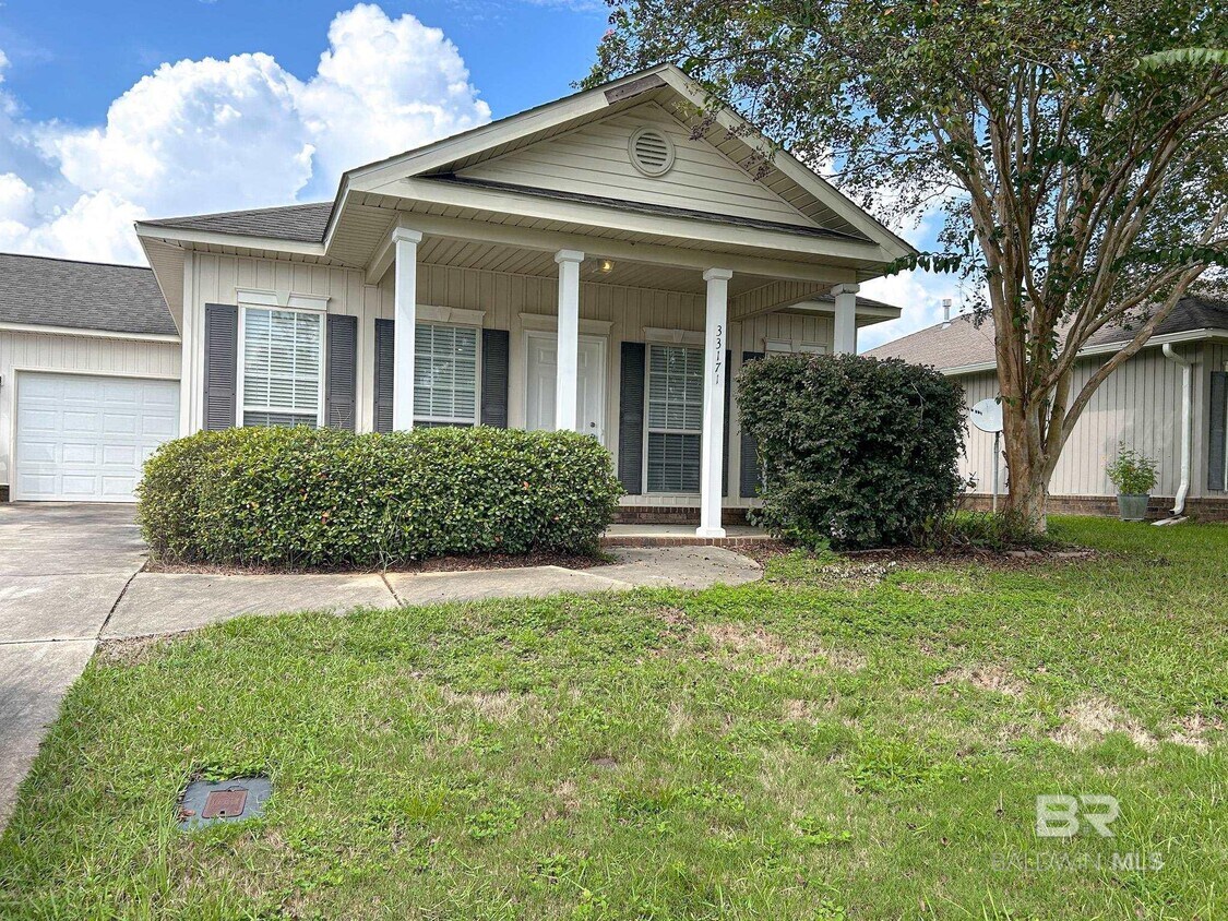 Foto principal - 33171 Stables Dr