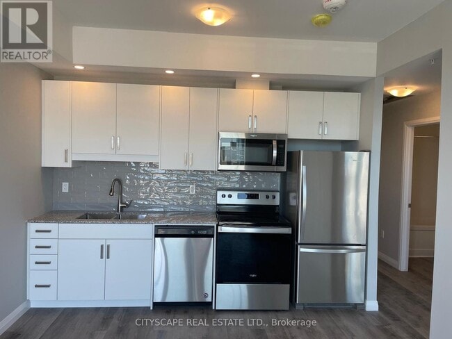 Photo du bâtiment - 60 Charles St W