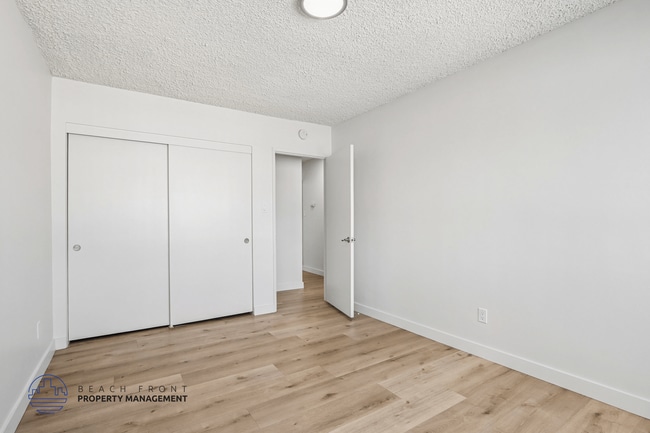 Building Photo - 1458 Marine Ave.