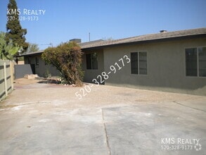 Building Photo - 2321 S Layton Pl