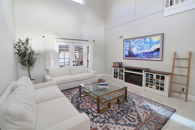 Building Photo - 11303 Lakeview Dr