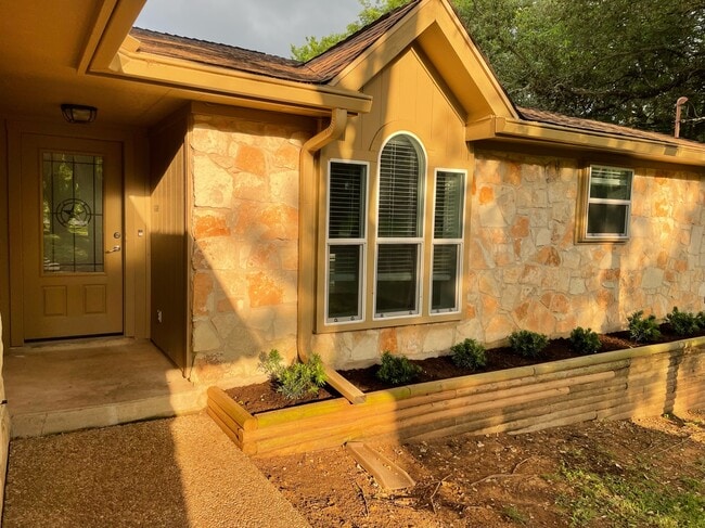 Building Photo - 12701 Taylor Dr