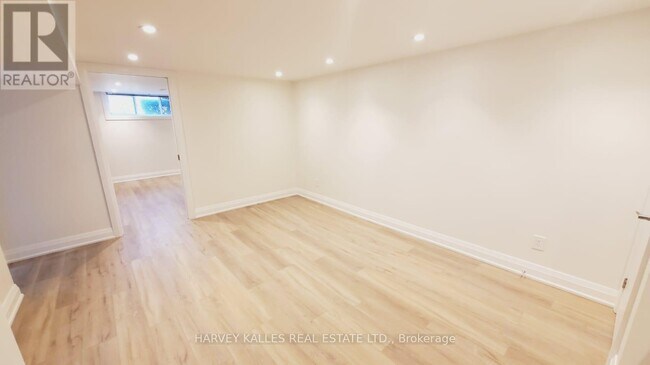 Photo du bâtiment - 550 Glencairn Ave