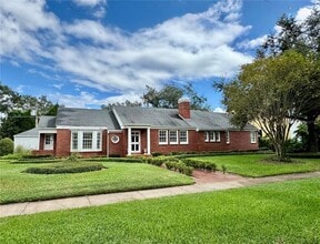 Building Photo - 912 S Himes Ave