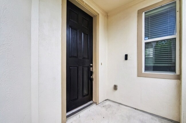 Building Photo - 1202 Cedarpost Tree Springs Pl