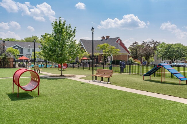 Building Photo - Dublin Park Townhomes