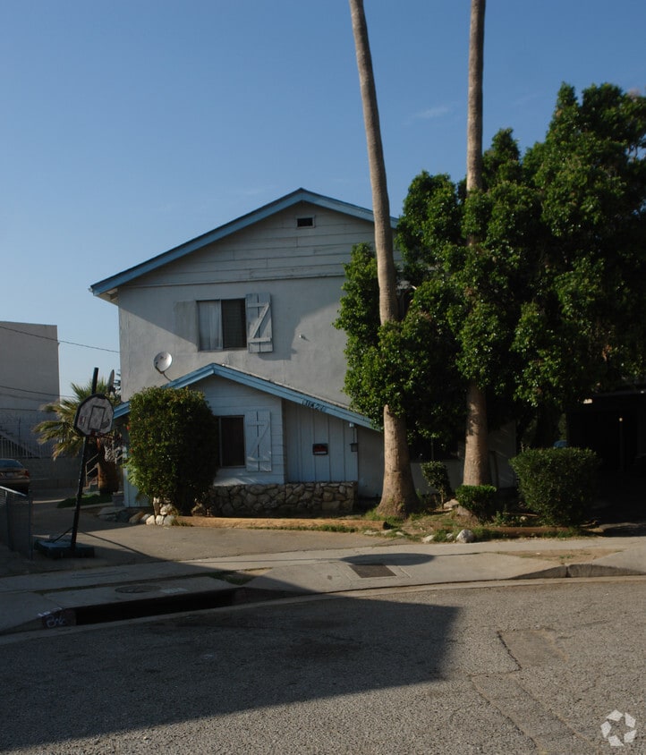 Building Photo - 10421 Parr Ave
