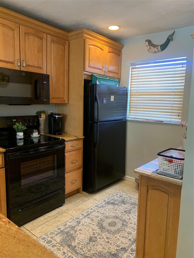 Foto del edificio - 1400 NE 57th St