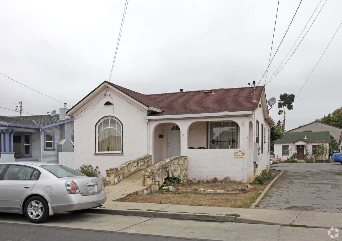 Primary Photo - 34-38 Ford St