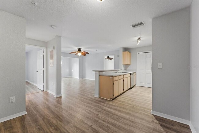 Foto del edificio - 5479 Vineland Rd