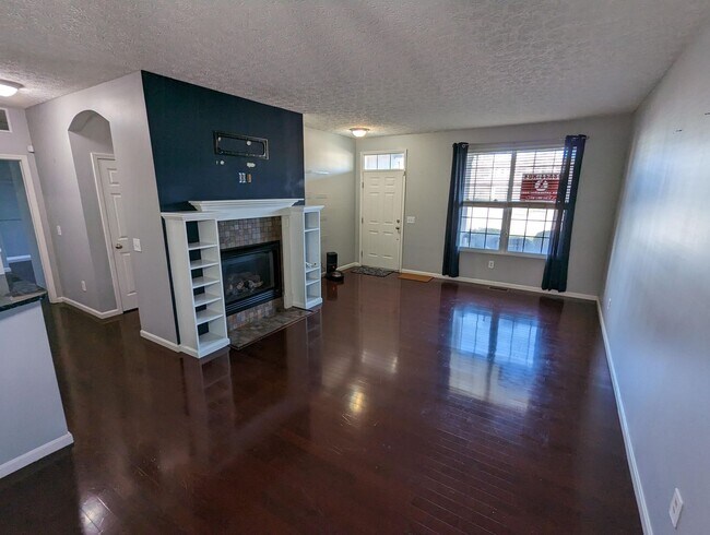 Building Photo - Stylish 2-Bedroom, 2-Bath Condo in Avon wi...