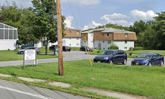 Foto del edificio - 240 Schutt Rd