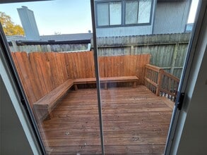 Building Photo - 42 Silver Creek Dr