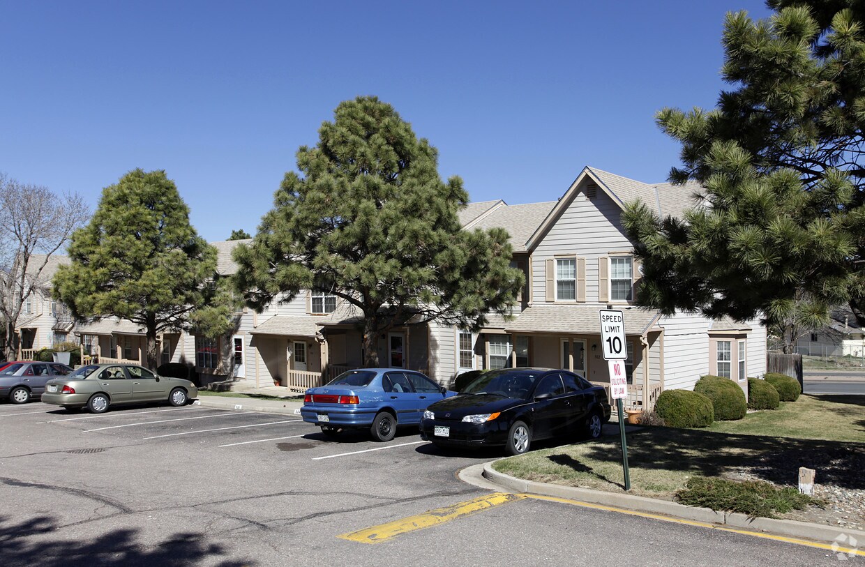Crestline Townhomes Apartments in Colorado Springs, CO